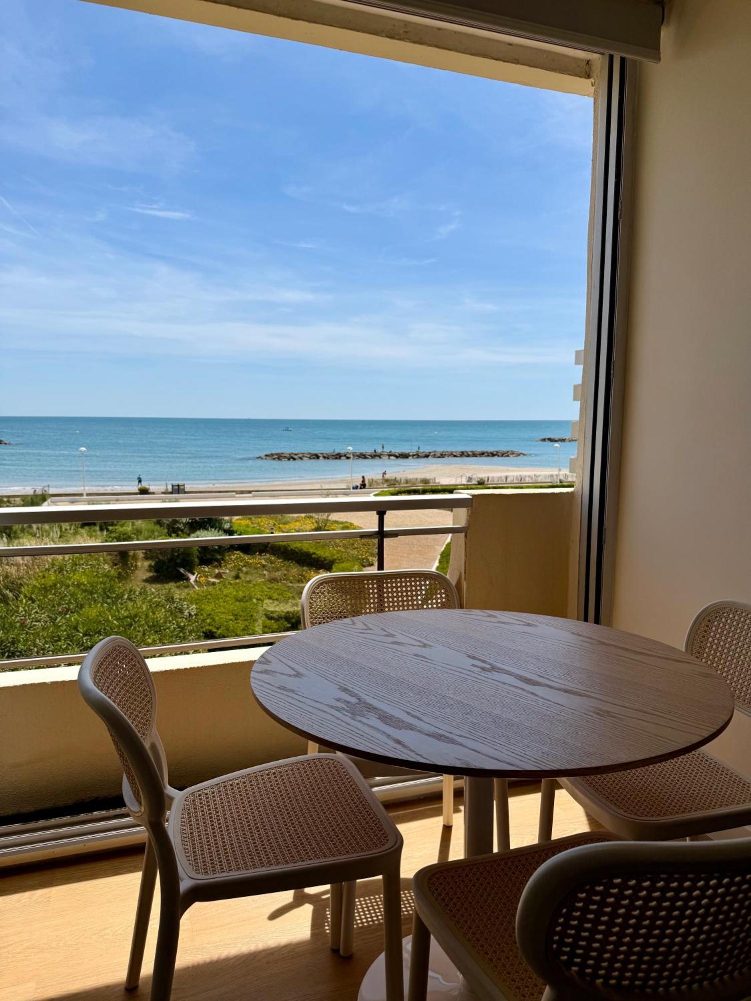 Appt Renove Palavas - 4 Personnes - Vue Mer - Parking - Rive Droite Exterior photo